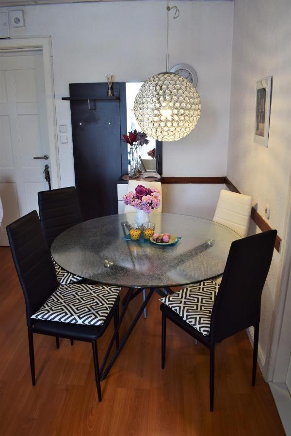 Adriatica Apartman *